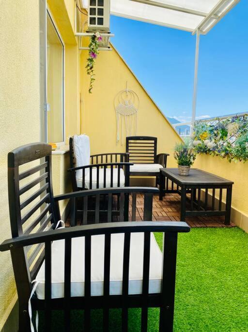 Stylish Magenta Apartment - Terrace & Free Parking Sofia Ngoại thất bức ảnh