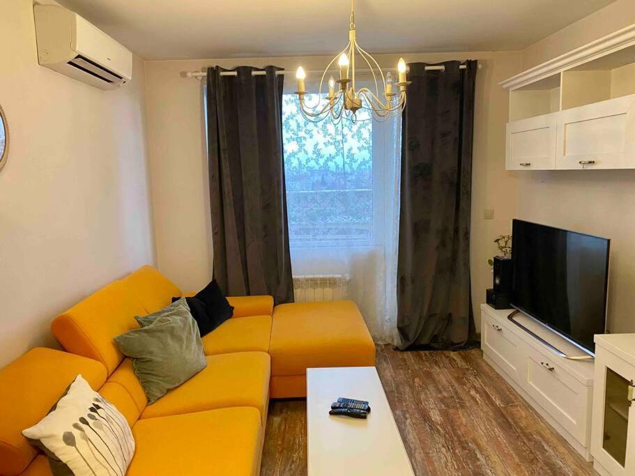 Stylish Magenta Apartment - Terrace & Free Parking Sofia Ngoại thất bức ảnh