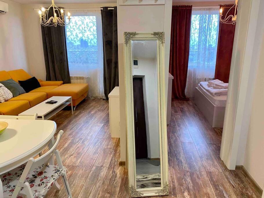 Stylish Magenta Apartment - Terrace & Free Parking Sofia Ngoại thất bức ảnh