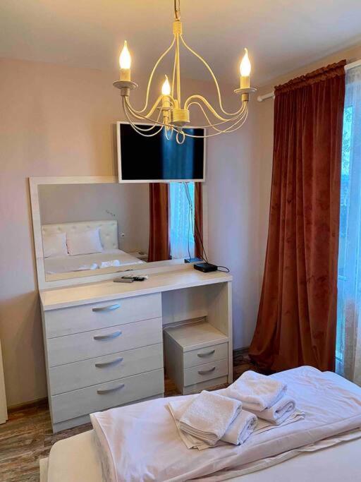 Stylish Magenta Apartment - Terrace & Free Parking Sofia Ngoại thất bức ảnh